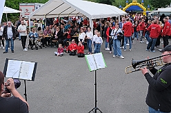 Musikf RuhrpottGuggis 2024-05-04 02  Ruhrpott-Guggis Duisburg  - Auf dem Gelände neben dem Imbiss im Logport „Manu´s Treff“ an der Hamburger Straße in Rheinhausen feierten die Ruhrpott-Guggis ihr diesjähriges Musikfest mit anschließender Party-Night. : DVPJ, Holger II, Kinderprinz Phil II., Prinzessin, Mia I., Prinzessin Mia I., HDK, Duisburg, Karneval, Helau, Tollität, Event, Session 2024, Session 2025, Hauptausschuss, Gemeinschaft, Hauptausschuss Karneval Duisburg, Duisburg ist echt