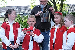 MERCURALIA 2024-05-25 24  Besuch mit Verlosung - Am Samstagnachmittag, 25. Mai, besuchten wir das XVI. MERCURALIA der Römergarde der Stadt Duisburg in Dinslaken. Wir zusammen waren dann Losfee und Glücksbringer bei der „Blumenverlosung“. : DVPJ, Holger II, Kinderprinz Phil II., Prinzessin, Mia I., Prinzessin Mia I., HDK, Duisburg, Karneval, Helau, Tollität, Event, Session 2024, Session 2025, Hauptausschuss, Gemeinschaft, Hauptausschuss Karneval Duisburg, Duisburg ist echt