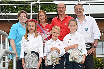 01 ZOOFREUNDE 2024-07-27 09  Am Samstag 27. Juli 2024 - Auf dem Gelände des PSV feierte der „Verein der Freunde des Duisburger Tierparks e.V.“, kurz ZOOFREUNDE Duisburg, sein 90 jähriges Bestehen.  Mit viel Unterhaltung für Groß und Klein. Auf Einladung des Moerser Jecken Komitees ging es dann auf die andere Rheinseite zu dessen Sommerfest. : DVPJ, Holger II, Kinderprinz Phil II., Prinzessin, Mia I., Prinzessin Mia I., HDK, Duisburg, Karneval, Helau, Tollität, Event, Session 2024, Session 2025, Hauptausschuss, Gemeinschaft, Hauptausschuss Karneval Duisburg, Duisburg ist echt