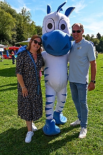 ß1 Schottenzunft 2024-09-07 22  Schottenzunft und Bürgergarde - Am Samstag 7. September besuchten wir bei sommerlichem Wetter zuerst das Sommerfest der Schottenzunft auf dem Gelände des ETuS Bissingheim. Nachmittags ging es Richtung Kaiserberg. Dort zum „Am Haus am Wasserturm“ hatte die Bürgergarde zu ihrem Sommerfest geladen. : DVPJ, Holger II, Kinderprinz Phil II., Prinzessin, Mia I., Prinzessin Mia I., HDK, Duisburg, Karneval, Helau, Tollität, Event, Session 2024, Session 2025, Hauptausschuss, Gemeinschaft, Hauptausschuss Karneval Duisburg, Duisburg ist echt