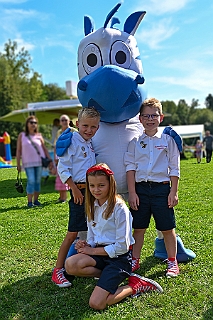 ß1 Schottenzunft 2024-09-07 24  Schottenzunft und Bürgergarde - Am Samstag 7. September besuchten wir bei sommerlichem Wetter zuerst das Sommerfest der Schottenzunft auf dem Gelände des ETuS Bissingheim. Nachmittags ging es Richtung Kaiserberg. Dort zum „Am Haus am Wasserturm“ hatte die Bürgergarde zu ihrem Sommerfest geladen. : DVPJ, Holger II, Kinderprinz Phil II., Prinzessin, Mia I., Prinzessin Mia I., HDK, Duisburg, Karneval, Helau, Tollität, Event, Session 2024, Session 2025, Hauptausschuss, Gemeinschaft, Hauptausschuss Karneval Duisburg, Duisburg ist echt