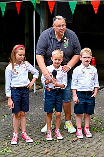 ß2 Buergergarde 2024-09-07 03  Schottenzunft und Bürgergarde - Am Samstag 7. September besuchten wir bei sommerlichem Wetter zuerst das Sommerfest der Schottenzunft auf dem Gelände des ETuS Bissingheim. Nachmittags ging es Richtung Kaiserberg. Dort zum „Am Haus am Wasserturm“ hatte die Bürgergarde zu ihrem Sommerfest geladen. : DVPJ, Holger II, Kinderprinz Phil II., Prinzessin, Mia I., Prinzessin Mia I., HDK, Duisburg, Karneval, Helau, Tollität, Event, Session 2024, Session 2025, Hauptausschuss, Gemeinschaft, Hauptausschuss Karneval Duisburg, Duisburg ist echt