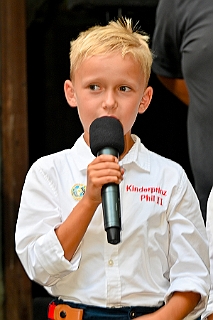 ß2 Buergergarde 2024-09-07 05  Schottenzunft und Bürgergarde - Am Samstag 7. September besuchten wir bei sommerlichem Wetter zuerst das Sommerfest der Schottenzunft auf dem Gelände des ETuS Bissingheim. Nachmittags ging es Richtung Kaiserberg. Dort zum „Am Haus am Wasserturm“ hatte die Bürgergarde zu ihrem Sommerfest geladen. : DVPJ, Holger II, Kinderprinz Phil II., Prinzessin, Mia I., Prinzessin Mia I., HDK, Duisburg, Karneval, Helau, Tollität, Event, Session 2024, Session 2025, Hauptausschuss, Gemeinschaft, Hauptausschuss Karneval Duisburg, Duisburg ist echt