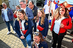 OffBiwak RWHamMarx 2024-09-14  11  Bei Rot Weiss im Norden - Bei angenehmen Themperaturen stand am Samstag 14. September der Besuch des Offiziersbiwak der 1.Gr. KG rot-weiss Hamborn-Marxloh an. Ein schöner Nachmittag auf dem Gelände der Raststätte Haus Liesen an der Hufstraße. : DVPJ, Holger II, Kinderprinz Phil II., Prinzessin, Mia I., Prinzessin Mia I., HDK, Duisburg, Karneval, Helau, Tollität, Event, Session 2024, Session 2025, Hauptausschuss, Gemeinschaft, Hauptausschuss Karneval Duisburg, Duisburg ist echt