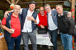 OffBiwak RWHamMarx 2024-09-14  20  Bei Rot Weiss im Norden - Bei angenehmen Themperaturen stand am Samstag 14. September der Besuch des Offiziersbiwak der 1.Gr. KG rot-weiss Hamborn-Marxloh an. Ein schöner Nachmittag auf dem Gelände der Raststätte Haus Liesen an der Hufstraße. : DVPJ, Holger II, Kinderprinz Phil II., Prinzessin, Mia I., Prinzessin Mia I., HDK, Duisburg, Karneval, Helau, Tollität, Event, Session 2024, Session 2025, Hauptausschuss, Gemeinschaft, Hauptausschuss Karneval Duisburg, Duisburg ist echt