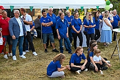 Herbstf MJ 2024-09-21  23  Bei den „Jecken“ im Norden - Unter dem Motto „Feiern mit Freunden“  hatten am Samstag dem 21. September die Marxloher-Jecken im Garten des Kirchorts St. Barbara an der Fahrnerstraße zum Herbstfest eingeladen. : DVPJ, Holger II, Kinderprinz Phil II., Prinzessin, Mia I., Prinzessin Mia I., HDK, Duisburg, Karneval, Helau, Tollität, Event, Session 2024, Session 2025, Hauptausschuss, Gemeinschaft, Hauptausschuss Karneval Duisburg, Duisburg ist echt