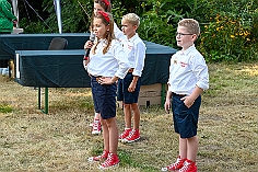 Herbstf MJ 2024-09-21  25  Bei den „Jecken“ im Norden - Unter dem Motto „Feiern mit Freunden“  hatten am Samstag dem 21. September die Marxloher-Jecken im Garten des Kirchorts St. Barbara an der Fahrnerstraße zum Herbstfest eingeladen. : DVPJ, Holger II, Kinderprinz Phil II., Prinzessin, Mia I., Prinzessin Mia I., HDK, Duisburg, Karneval, Helau, Tollität, Event, Session 2024, Session 2025, Hauptausschuss, Gemeinschaft, Hauptausschuss Karneval Duisburg, Duisburg ist echt