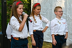 Herbstf MJ 2024-09-21  26  Bei den „Jecken“ im Norden - Unter dem Motto „Feiern mit Freunden“  hatten am Samstag dem 21. September die Marxloher-Jecken im Garten des Kirchorts St. Barbara an der Fahrnerstraße zum Herbstfest eingeladen. : DVPJ, Holger II, Kinderprinz Phil II., Prinzessin, Mia I., Prinzessin Mia I., HDK, Duisburg, Karneval, Helau, Tollität, Event, Session 2024, Session 2025, Hauptausschuss, Gemeinschaft, Hauptausschuss Karneval Duisburg, Duisburg ist echt