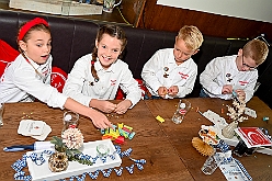 Koenigreich Duissern 2024-10-06 24  Mal Bayrisch - Auf geht´s morgens um 11 Uhr in die Tennis Gaststätte des DSC Preussen aus der Futterstraße. Der hat die KG Königreich Duissern zum Wies`n Frühschoppen geladen. Ein Heimspiel für Phil und Yanick. : DVPJ, Holger II, Kinderprinz Phil II., Prinzessin, Mia I., Prinzessin Mia I., HDK, Duisburg, Karneval, Helau, Tollität, Event, Session 2024, Session 2025, Hauptausschuss, Gemeinschaft, Hauptausschuss Karneval Duisburg, Duisburg ist echt