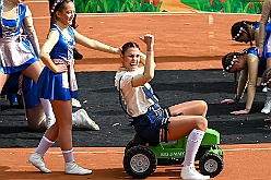 Koenigreich Duissern 2024-10-06 30  Mal Bayrisch - Auf geht´s morgens um 11 Uhr in die Tennis Gaststätte des DSC Preussen aus der Futterstraße. Der hat die KG Königreich Duissern zum Wies`n Frühschoppen geladen. Ein Heimspiel für Phil und Yanick. : DVPJ, Holger II, Kinderprinz Phil II., Prinzessin, Mia I., Prinzessin Mia I., HDK, Duisburg, Karneval, Helau, Tollität, Event, Session 2024, Session 2025, Hauptausschuss, Gemeinschaft, Hauptausschuss Karneval Duisburg, Duisburg ist echt