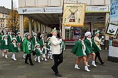 02 AuftaktNord 2024-11-09 27  Hoppeditzerwachen - Freitags wie Samstags - Am Freitagabend ging es los in Homberg bei der Narrenzunft. Danach hieß es nicht zu spät zu Bett, denn am Samstagmorgen stand in der Abteikirche der karnevalistische Gottesdienst in Hamborm an.  Mit eine kleinen Umzug ging’ s zum dortigen Rathaus. Karnevalsauftakt der Nordvereine. Am frühen Abend dann noch zur 1. KG Baerl und danach in Laar zu Rot-Goldenen KG, zum Hoppeditz-Erwachen. : DVPJ, Holger II, Kinderprinz Phil II., Prinzessin, Mia I., Prinzessin Mia I., HDK, Duisburg, Karneval, Helau, Tollität, Event, Session 2024, Session 2025, Hauptausschuss, Gemeinschaft, Hauptausschuss Karneval Duisburg, Duisburg ist echt