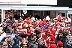 02 AuftaktNord 2024-11-09 42  Hoppeditzerwachen - Freitags wie Samstags - Am Freitagabend ging es los in Homberg bei der Narrenzunft. Danach hieß es nicht zu spät zu Bett, denn am Samstagmorgen stand in der Abteikirche der karnevalistische Gottesdienst in Hamborm an.  Mit eine kleinen Umzug ging’ s zum dortigen Rathaus. Karnevalsauftakt der Nordvereine. Am frühen Abend dann noch zur 1. KG Baerl und danach in Laar zu Rot-Goldenen KG, zum Hoppeditz-Erwachen. : DVPJ, Holger II, Kinderprinz Phil II., Prinzessin, Mia I., Prinzessin Mia I., HDK, Duisburg, Karneval, Helau, Tollität, Event, Session 2024, Session 2025, Hauptausschuss, Gemeinschaft, Hauptausschuss Karneval Duisburg, Duisburg ist echt