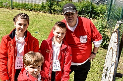 RW RhnH Fruehlf 2023-05-18  01  „Vatertag“- im Schatten der Erlöserkirche  -Die Rot-Weißen aus Rheinhausen setzen ihre Tradition fort und feiern mit einer Schar Karnevalisten aus Duisburg und Moers ihr „Frühlingsfest“. Spiel uns Spaß für die Kids kommen nicht zu kurz, genauso wie fürs leibliche Wohl gesorgt wird. : DVPJ, Matthias I, Kinderprinz Leonardo I., Prinzessin, Milena I., HDK, Duisburg, Karneval, Helau, Tollität, Event, Session 2023, Session 2024, Hauptausschuss, Gemeinschaft