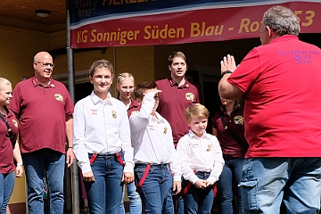 01 SonnigSueden 2023-08-26 03  Sommerfest mal zwei - Zuerst waren wir in DU-Buchholz in der Anlage vom KGV Römerfeld zum traditionellen Sommerfest der KG Sonniger Süden. Danach ging es auf den Bauernhof der Familie Hase, wo das Sommerfest, auch schon Tradition, der Narrenzunft Homberg statt fand. : DVPJ, Matthias I, Kinderprinz Leonardo I., Prinzessin, Milena I., HDK, Duisburg, Karneval, Helau, Tollität, Event, Session 2023, Session 2024, Hauptausschuss, Gemeinschaft, DVPJ, Matthias I, Kinderprinz Leonardo I., Prinzessin, Milena I., HDK, Duisburg, Karneval, Helau, Tollität, Event, Session 2023, Session 2024, Hauptausschuss, Gemeinschaft