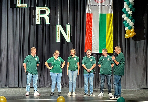 LRN Jugentreff 2023-10-29 05  LRN Jugendtrteff - Vorstellung beim LRN Jugendtreff in der Walsumer Stadthalle in Duisburg. : DVPJ, Matthias I, Kinderprinz Leonardo I., Prinzessin, Milena I., HDK, Duisburg, Karneval, Helau, Tollität, Event, Session 2023, Session 2024, Hauptausschuss, Gemeinschaft