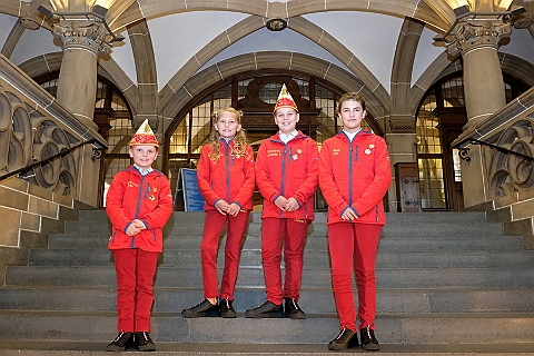 RathausEmpfangDU 2023-11-03 16  OB Sören Link empfängt…  - Wir, die Kinderprinzencrew, haben uns heute beim OB Sören Link im Rathaus vorgestellt und uns ins Gästebuch eingetragen. Mit dabei se. Tollität (spe.) Matthias I. mit seiner Crew. : DVPJ, Matthias I, Kinderprinz Leonardo I., Prinzessin, Milena I., HDK, Duisburg, Karneval, Helau, Tollität, Event, Session 2023, Session 2024, Hauptausschuss, Gemeinschaft, DVPJ, Matthias I, Kinderprinz Leonardo I., Prinzessin, Milena I., HDK, Duisburg, Karneval, Helau, Tollität, Event, Session 2023, Session 2024, Hauptausschuss, Gemeinschaft