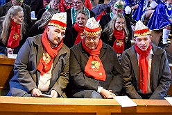 AuftaktNordvereine 2023--11-04 03  Start in die Kinderprinzencrew-Session - In der Anbteikirche in Duisburg-Hamborn starten die Duisburger Jecken, wie in an den Jahren  zuvor, mit eine karnevalistischen Messe in die kommende Session. Wir vier waren schon oft mit „unseren“ Piraten des Südens hier zum Auftakt am Rathaus. Aber dieses Jahr nun als die Duisburger Kinderprinzencrew 2024. : DVPJ, Matthias I, Kinderprinz Leonardo I., Prinzessin, Milena I., HDK, Duisburg, Karneval, Helau, Tollität, Event, Session 2023, Session 2024, Hauptausschuss, Gemeinschaft