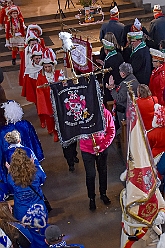 AuftaktNordvereine 2023--11-04 19  Start in die Kinderprinzencrew-Session - In der Anbteikirche in Duisburg-Hamborn starten die Duisburger Jecken, wie in an den Jahren  zuvor, mit eine karnevalistischen Messe in die kommende Session. Wir vier waren schon oft mit „unseren“ Piraten des Südens hier zum Auftakt am Rathaus. Aber dieses Jahr nun als die Duisburger Kinderprinzencrew 2024. : DVPJ, Matthias I, Kinderprinz Leonardo I., Prinzessin, Milena I., HDK, Duisburg, Karneval, Helau, Tollität, Event, Session 2023, Session 2024, Hauptausschuss, Gemeinschaft