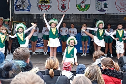 AuftaktNordvereine 2023--11-04 60  Start in die Kinderprinzencrew-Session - In der Anbteikirche in Duisburg-Hamborn starten die Duisburger Jecken, wie in an den Jahren  zuvor, mit eine karnevalistischen Messe in die kommende Session. Wir vier waren schon oft mit „unseren“ Piraten des Südens hier zum Auftakt am Rathaus. Aber dieses Jahr nun als die Duisburger Kinderprinzencrew 2024. : DVPJ, Matthias I, Kinderprinz Leonardo I., Prinzessin, Milena I., HDK, Duisburg, Karneval, Helau, Tollität, Event, Session 2023, Session 2024, Hauptausschuss, Gemeinschaft