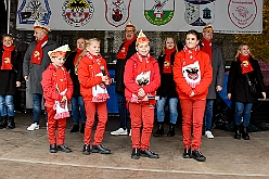 AuftaktNordvereine 2023--11-04 69  Start in die Kinderprinzencrew-Session - In der Anbteikirche in Duisburg-Hamborn starten die Duisburger Jecken, wie in an den Jahren  zuvor, mit eine karnevalistischen Messe in die kommende Session. Wir vier waren schon oft mit „unseren“ Piraten des Südens hier zum Auftakt am Rathaus. Aber dieses Jahr nun als die Duisburger Kinderprinzencrew 2024. : DVPJ, Matthias I, Kinderprinz Leonardo I., Prinzessin, Milena I., HDK, Duisburg, Karneval, Helau, Tollität, Event, Session 2023, Session 2024, Hauptausschuss, Gemeinschaft