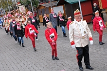 SessionsAuftaktHDK 2023-11-11 11  Duisburger Jecken feiern Sessionsauftakt - Nach einem kleinen Umzug über die Königstraße in Duisburgs City eröffnete der Hauptausschuss Duisburger Karneval am Elften im Elften um 11.11 Uhr vor dem Rathaus auf dem Burgplatz die Karnevals Session 2023/2024. : DVPJ, Matthias I, Leonardo I., Prinz Karneval, Prinz, Prinzessin Milen aI., Hofmarschälle, Pagen, Paginnen, HDK, Duisburg, Karneval, Helau, Tollität, Event, Session 2023, Session 2024, HDK, Duisburg, Hauptausschuss