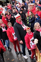 SessionsAuftaktHDK 2023-11-11 36  Duisburger Jecken feiern Sessionsauftakt - Nach einem kleinen Umzug über die Königstraße in Duisburgs City eröffnete der Hauptausschuss Duisburger Karneval am Elften im Elften um 11.11 Uhr vor dem Rathaus auf dem Burgplatz die Karnevals Session 2023/2024. : DVPJ, Matthias I, Leonardo I., Prinz Karneval, Prinz, Prinzessin Milen aI., Hofmarschälle, Pagen, Paginnen, HDK, Duisburg, Karneval, Helau, Tollität, Event, Session 2023, Session 2024, HDK, Duisburg, Hauptausschuss