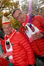 SessionsAuftaktHDK 2023-11-11 44  Duisburger Jecken feiern Sessionsauftakt - Nach einem kleinen Umzug über die Königstraße in Duisburgs City eröffnete der Hauptausschuss Duisburger Karneval am Elften im Elften um 11.11 Uhr vor dem Rathaus auf dem Burgplatz die Karnevals Session 2023/2024. : DVPJ, Matthias I, Kinderprinz Leonardo I., Prinzessin, Milena I., HDK, Duisburg, Karneval, Helau, Tollität, Event, Session 2023, Session 2024, Hauptausschuss, Gemeinschaft