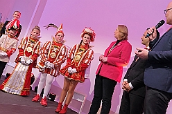 Kuerung 2024-01-07 35  WYNDHAM Hotel DUISBURGER HOF 7. Januar 2024 -Es ist soweit. Die Kürung der Kinderprinzencrew 2024. Im ausverkauftem Haus wurden Prinz Leonardo I. , Prinzessin Milena I., Hofmarschall Tyler und Pagin Ana gekürt. : DVPJ, Matthias I, Kinderprinz Leonardo I., Prinzessin, Milena I., HDK, Duisburg, Karneval, Helau, Tollität, Event, Session 2023, Session 2024, Hauptausschuss, Gemeinschaft, DVPJ, Matthias I, Kinderprinz Leonardo I., Prinzessin, Milena I., HDK, Duisburg, Karneval, Helau, Tollität, Event, Session 2023, Session 2024, Hauptausschuss, Gemeinschaft