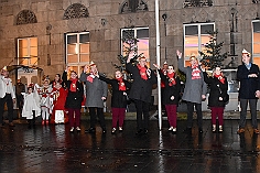 HofburgPrinzMatthias 2024-01-12 08  12. Januar 2024 - WYNDHAM Hotel Duisburger Hof - Ein kühler Freitag Abend erwartet uns vor der Tür des WYNDHAM Hotels bei der Begrüßung der anwesenden Gesellschaften und der Fahnenhissung se. Tollität Prinz Matthias I. Danach ging es dann in den warmen Pfeilersaal. : DVPJ, Matthias I, Kinderprinz Leonardo I., Prinzessin, Milena I., HDK, Duisburg, Karneval, Helau, Tollität, Event, Session 2023, Session 2024, Hauptausschuss, Gemeinschaft