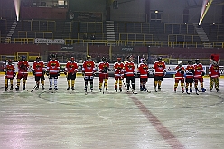 HDK KarnevOnIce 2024-02-02 28  In der PreZero Rheinlandhalle - Neuauflage von „Karneval on Ice“ in der PreZero Rheinlarndhalle. Eislaufen bei karnevalistischem Show-Programm. Eishockey wurde auch gespielt, Team Karneval und Team Rathaus trennten sich unentschieden. : DVPJ, Matthias I, Kinderprinz Leonardo I., Prinzessin, Milena I., HDK, Duisburg, Karneval, Helau, Tollität, Event, Session 2023, Session 2024, Hauptausschuss, Gemeinschaft