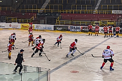 HDK KarnevOnIce 2024-02-02 30  In der PreZero Rheinlandhalle - Neuauflage von „Karneval on Ice“ in der PreZero Rheinlarndhalle. Eislaufen bei karnevalistischem Show-Programm. Eishockey wurde auch gespielt, Team Karneval und Team Rathaus trennten sich unentschieden. : DVPJ, Matthias I, Kinderprinz Leonardo I., Prinzessin, Milena I., HDK, Duisburg, Karneval, Helau, Tollität, Event, Session 2023, Session 2024, Hauptausschuss, Gemeinschaft