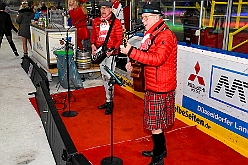 HDK KarnevOnIce 2024-02-02 49  In der PreZero Rheinlandhalle - Neuauflage von „Karneval on Ice“ in der PreZero Rheinlarndhalle. Eislaufen bei karnevalistischem Show-Programm. Eishockey wurde auch gespielt, Team Karneval und Team Rathaus trennten sich unentschieden. : DVPJ, Matthias I, Kinderprinz Leonardo I., Prinzessin, Milena I., HDK, Duisburg, Karneval, Helau, Tollität, Event, Session 2023, Session 2024, Hauptausschuss, Gemeinschaft