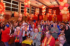 02 KarnevalspRGLaar 2024-02-09 03  Karnevals-Freitag - Unsere erste von vier Stationen ist das Festzelt von der KG Südstern, dort wird Kinderkarneval gefeiert. Quer durch die Stadt geht es dann zur Karnevals-Party der KG Rot-Gold Laar. Ein kurzen Gastspiel dann auf dem Ehrensenatorenabend der Rot-Weissen aus Hamborn-Marxloh. Der letzte Act dann auf der Party vom Spielmannszug Wanheimerort. : DVPJ, Matthias I, Kinderprinz Leonardo I., Prinzessin, Milena I., HDK, Duisburg, Karneval, Helau, Tollität, Event, Session 2023, Session 2024, Hauptausschuss, Gemeinschaft