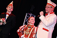 Kuerung Steinhof 2026-01-04 031  Unsere Kürung - Premiere - Im so genannten „Gürzenich“ von Duisburg, dem Steinhof in Huckingen fand am Sonntag, 4. Januar 2026, zum ersten Mal die Kürung einer Kinderprinzencrew statt. Wir sind nun als Prinz Juls I., Prinzessin Aileen I. mit Hofmarschall Sami und Pagin Paula der Stadt Duisburg 2026 inthronisiert. : DVPJ, Holger II, Kinderprinz Phil II., Prinzessin, Mia I., Prinzessin Mia I., HDK, Duisburg, Karneval, Helau, Tollität, Event, Session 2024, Session 2025, Hauptausschuss, Gemeinschaft, Hauptausschuss Karneval Duisburg, Duisburg ist echt