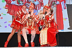 Kuerung Steinhof 2026-01-04 048  Unsere Kürung - Premiere - Im so genannten „Gürzenich“ von Duisburg, dem Steinhof in Huckingen fand am Sonntag, 4. Januar 2026, zum ersten Mal die Kürung einer Kinderprinzencrew statt. Wir sind nun als Prinz Juls I., Prinzessin Aileen I. mit Hofmarschall Sami und Pagin Paula der Stadt Duisburg 2026 inthronisiert. : DVPJ, Holger II, Kinderprinz Phil II., Prinzessin, Mia I., Prinzessin Mia I., HDK, Duisburg, Karneval, Helau, Tollität, Event, Session 2024, Session 2025, Hauptausschuss, Gemeinschaft, Hauptausschuss Karneval Duisburg, Duisburg ist echt