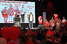 Kuerung Steinhof 2026-01-04 070  Unsere Kürung - Premiere - Im so genannten „Gürzenich“ von Duisburg, dem Steinhof in Huckingen fand am Sonntag, 4. Januar 2026, zum ersten Mal die Kürung einer Kinderprinzencrew statt. Wir sind nun als Prinz Juls I., Prinzessin Aileen I. mit Hofmarschall Sami und Pagin Paula der Stadt Duisburg 2026 inthronisiert. : DVPJ, Holger II, Kinderprinz Phil II., Prinzessin, Mia I., Prinzessin Mia I., HDK, Duisburg, Karneval, Helau, Tollität, Event, Session 2024, Session 2025, Hauptausschuss, Gemeinschaft, Hauptausschuss Karneval Duisburg, Duisburg ist echt