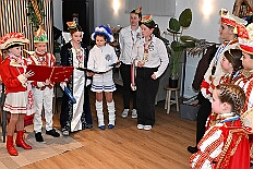 Kuerung Steinhof 2026-01-04 083  Unsere Kürung - Premiere - Im so genannten „Gürzenich“ von Duisburg, dem Steinhof in Huckingen fand am Sonntag, 4. Januar 2026, zum ersten Mal die Kürung einer Kinderprinzencrew statt. Wir sind nun als Prinz Juls I., Prinzessin Aileen I. mit Hofmarschall Sami und Pagin Paula der Stadt Duisburg 2026 inthronisiert. : DVPJ, Holger II, Kinderprinz Phil II., Prinzessin, Mia I., Prinzessin Mia I., HDK, Duisburg, Karneval, Helau, Tollität, Event, Session 2024, Session 2025, Hauptausschuss, Gemeinschaft, Hauptausschuss Karneval Duisburg, Duisburg ist echt