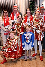 Kuerung Steinhof 2026-01-04 092  Unsere Kürung - Premiere - Im so genannten „Gürzenich“ von Duisburg, dem Steinhof in Huckingen fand am Sonntag, 4. Januar 2026, zum ersten Mal die Kürung einer Kinderprinzencrew statt. Wir sind nun als Prinz Juls I., Prinzessin Aileen I. mit Hofmarschall Sami und Pagin Paula der Stadt Duisburg 2026 inthronisiert. : DVPJ, Holger II, Kinderprinz Phil II., Prinzessin, Mia I., Prinzessin Mia I., HDK, Duisburg, Karneval, Helau, Tollität, Event, Session 2024, Session 2025, Hauptausschuss, Gemeinschaft, Hauptausschuss Karneval Duisburg, Duisburg ist echt
