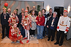 Kuerung Steinhof 2026-01-04 101  Unsere Kürung - Premiere - Im so genannten „Gürzenich“ von Duisburg, dem Steinhof in Huckingen fand am Sonntag, 4. Januar 2026, zum ersten Mal die Kürung einer Kinderprinzencrew statt. Wir sind nun als Prinz Juls I., Prinzessin Aileen I. mit Hofmarschall Sami und Pagin Paula der Stadt Duisburg 2026 inthronisiert. : DVPJ, Holger II, Kinderprinz Phil II., Prinzessin, Mia I., Prinzessin Mia I., HDK, Duisburg, Karneval, Helau, Tollität, Event, Session 2024, Session 2025, Hauptausschuss, Gemeinschaft, Hauptausschuss Karneval Duisburg, Duisburg ist echt