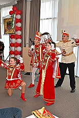 02 77Jahre RoteFunken 2026- 02-02 04  Sonntags Tour, 1. Februar - Am Sonntagvormittag, Damensitzung, war unser 1. Heimspiel bei den » Blauen Jungs « in der Aula vom Reinhard-und-Max-Mannesmann-Gymnasium. Danach in die 5. Etage vom IntercityHotel, 77 Jahre Rote Funken werden dort gefeiert. Später und der Gnadenkirche in Neumühl feierten die Senioren Karneval. Weiter ging es dann in der Rheinhausenhalle mit der Damensitzung von Rot-Weiß. Im Steinhof stand dann die Kindersitzung von den Musketieren auf dem Programm. Zum späten Nachmittag ging es dann etwas kleiner zu, Tanztee der SPD Großenbaum/Rahm im Coupe 1900. : DVPJ, Toni I, Kinderprinz Juls I., Juls I., Prinzessin, Aileen I., Prinzessin Aileen I., HDK, Duisburg, Karneval, Helau, Tollität, Event, Session 2025, Session 2026, Hauptausschuss, Gemeinschaft, Hauptausschuss Karneval Duisburg, Duisburg ist echt