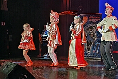 05 Kinders Musketiere 2026- 02-02 03  Sonntags Tour, 1. Februar - Am Sonntagvormittag, Damensitzung, war unser 1. Heimspiel bei den » Blauen Jungs « in der Aula vom Reinhard-und-Max-Mannesmann-Gymnasium. Danach in die 5. Etage vom IntercityHotel, 77 Jahre Rote Funken werden dort gefeiert. Später und der Gnadenkirche in Neumühl feierten die Senioren Karneval. Weiter ging es dann in der Rheinhausenhalle mit der Damensitzung von Rot-Weiß. Im Steinhof stand dann die Kindersitzung von den Musketieren auf dem Programm. Zum späten Nachmittag ging es dann etwas kleiner zu, Tanztee der SPD Großenbaum/Rahm im Coupe 1900. : DVPJ, Toni I, Kinderprinz Juls I., Juls I., Prinzessin, Aileen I., Prinzessin Aileen I., HDK, Duisburg, Karneval, Helau, Tollität, Event, Session 2025, Session 2026, Hauptausschuss, Gemeinschaft, Hauptausschuss Karneval Duisburg, Duisburg ist echt