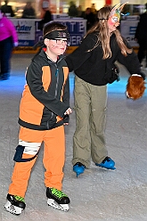 01 KarnevalOnIce 2026-02-06 22  alleato Arena und Ordensessen - Am späten Freitagnachmittag hieß es zum 4. Mal „Karneval on Ice“ . Nach der Premiere 2023 ist diese Veranstaltung weiterhin beliebt.  Das (Spaß)Eishockeyspiel der Teams Karneval vs. Stadt Duisburg endete 10:10. Nach diesem Besuch waren noch bei der Ehrengarde, diese hat den „Großen Orden“ an Joachim Loosen verliehen. : DVPJ, Toni I, Kinderprinz Juls I., Juls I., Prinzessin, Aileen I., Prinzessin Aileen I., HDK, Duisburg, Karneval, Helau, Tollität, Event, Session 2025, Session 2026, Hauptausschuss, Gemeinschaft, Hauptausschuss Karneval Duisburg, Duisburg ist echt