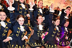 Prinzenem Intercity 2026- 02-10 52  Mal nicht wie immer - Eigentlich ist es Tradition der Roten Funken zu ihrem Prinzenempfang am Mittwoch vor Altweiber zu bitten. Dieses Jahr wurden im IntercityHotel die Tollitätten unvermeidbar einen Tag vorher : DVPJ, Toni I, Kinderprinz Juls I., Juls I., Prinzessin, Aileen I., Prinzessin Aileen I., HDK, Duisburg, Karneval, Helau, Tollität, Event, Session 2025, Session 2026, Hauptausschuss, Gemeinschaft, Hauptausschuss Karneval Duisburg, Duisburg ist echt