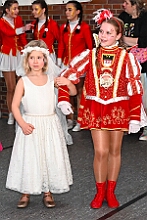 07 Familienk RG Laar 2026- 02-12 10  Weiberfastnachts Tour, 11. Februar - Schon um 9 Uhr begann dieser ereignisreicher Tag für uns mit der Karnevalsfeier in der GGS Habichtstraße. Im HDK Festzelt wurden wir danach fanatisch gefeiert. Weiter ging es dann zu Hargreaves und ins LANUV zur der Firmenfeiern. Zwischendurch seine Seniorenfeier der AWO Karl-Jarres-Straße. Im Ratskeller feiern die Nordvereine Altweiber. In Folge fahren wir nach Laar, einmal zum Familienkarneval der KG Rot-Gold und die KFD feier im St. Ewald. Der vorletzte Auftritt dann die Altweibersitzung bei der Ehrengarde bevor es zum erneuten Heimspiel  zur Altweiber-Party in den Heimathafen geht. : DVPJ, Toni I, Kinderprinz Juls I., Juls I., Prinzessin, Aileen I., Prinzessin Aileen I., HDK, Duisburg, Karneval, Helau, Tollität, Event, Session 2025, Session 2026, Hauptausschuss, Gemeinschaft, Hauptausschuss Karneval Duisburg, Duisburg ist echt