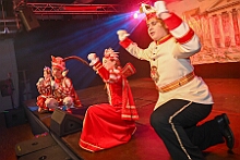 09 AltweibEhrengarde 2026- 02-12 12  Weiberfastnachts Tour, 11. Februar - Schon um 9 Uhr begann dieser ereignisreicher Tag für uns mit der Karnevalsfeier in der GGS Habichtstraße. Im HDK Festzelt wurden wir danach fanatisch gefeiert. Weiter ging es dann zu Hargreaves und ins LANUV zur der Firmenfeiern. Zwischendurch seine Seniorenfeier der AWO Karl-Jarres-Straße. Im Ratskeller feiern die Nordvereine Altweiber. In Folge fahren wir nach Laar, einmal zum Familienkarneval der KG Rot-Gold und die KFD feier im St. Ewald. Der vorletzte Auftritt dann die Altweibersitzung bei der Ehrengarde bevor es zum erneuten Heimspiel  zur Altweiber-Party in den Heimathafen geht. : DVPJ, Toni I, Kinderprinz Juls I., Juls I., Prinzessin, Aileen I., Prinzessin Aileen I., HDK, Duisburg, Karneval, Helau, Tollität, Event, Session 2025, Session 2026, Hauptausschuss, Gemeinschaft, Hauptausschuss Karneval Duisburg, Duisburg ist echt