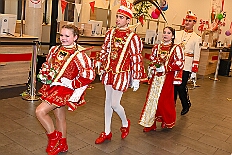 03 Der Empfang 2026- 02-14 06  Unser Tag - ein schöner Tag - Es war 8 Uhr in der Früh als wir am Samstagmorgen, 14. Februar, als wir mit Musik am WYNDHAM Hotel Duisburger Hof geweckt wurden. Danach ging es dann nach Hamborn wo „unser“ Kinderkarnevalszug pünktlich um 11:11 Uhr startete. Zu Mittagszeit gab es dann anschließend eine Empfang für uns und die Teneriffa Delegation. : DVPJ, Toni I, Kinderprinz Juls I., Juls I., Prinzessin, Aileen I., Prinzessin Aileen I., HDK, Duisburg, Karneval, Helau, Tollität, Event, Session 2025, Session 2026, Hauptausschuss, Gemeinschaft, Hauptausschuss Karneval Duisburg, Duisburg ist echt