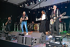 04 Heerlager 2026- 02-16 01  KG Rot-Gold Laar im Ewaldi-Haus - Die KG Rot-Gold Laar hatte am 6. Mai zum Frühlingsfest eingeladen. Wir als designierte Kinderprinzencrew 2027 sind gern der Einladung gefolgt. Nach Leckereien vom Grill, sowie Kaffee und Kuchen startete  ab ca. 19 Uhr die Frühlingsparty. : DVPJ, Toni I, Kinderprinz Juls I., Juls I., Prinzessin, Aileen I., Prinzessin Aileen I., HDK, Duisburg, Karneval, Helau, Tollität, Event, Session 2025, Session 2026, Hauptausschuss, Gemeinschaft, Hauptausschuss Karneval Duisburg, Duisburg ist echt