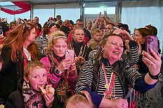 04 Heerlager 2026- 02-16 04  KG Rot-Gold Laar im Ewaldi-Haus - Die KG Rot-Gold Laar hatte am 6. Mai zum Frühlingsfest eingeladen. Wir als designierte Kinderprinzencrew 2027 sind gern der Einladung gefolgt. Nach Leckereien vom Grill, sowie Kaffee und Kuchen startete  ab ca. 19 Uhr die Frühlingsparty. : DVPJ, Toni I, Kinderprinz Juls I., Juls I., Prinzessin, Aileen I., Prinzessin Aileen I., HDK, Duisburg, Karneval, Helau, Tollität, Event, Session 2025, Session 2026, Hauptausschuss, Gemeinschaft, Hauptausschuss Karneval Duisburg, Duisburg ist echt