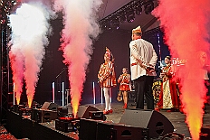 04 Heerlager 2026- 02-16 33  KG Rot-Gold Laar im Ewaldi-Haus - Die KG Rot-Gold Laar hatte am 6. Mai zum Frühlingsfest eingeladen. Wir als designierte Kinderprinzencrew 2027 sind gern der Einladung gefolgt. Nach Leckereien vom Grill, sowie Kaffee und Kuchen startete  ab ca. 19 Uhr die Frühlingsparty. : DVPJ, Toni I, Kinderprinz Juls I., Juls I., Prinzessin, Aileen I., Prinzessin Aileen I., HDK, Duisburg, Karneval, Helau, Tollität, Event, Session 2025, Session 2026, Hauptausschuss, Gemeinschaft, Hauptausschuss Karneval Duisburg, Duisburg ist echt